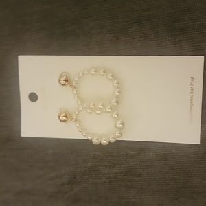 J CREW HYPOALLERGENIC EAR POST PEARL EARRINGS